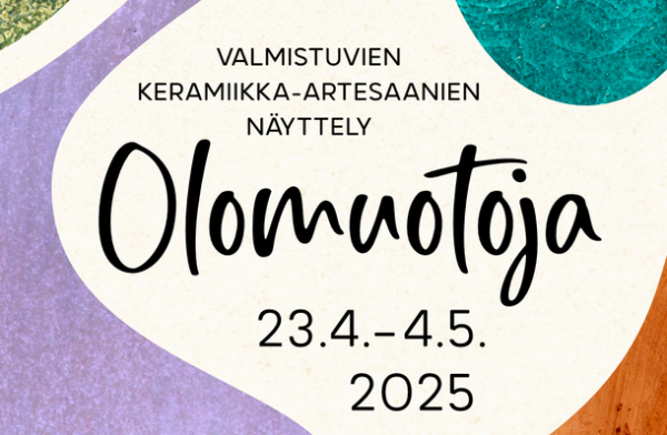 Näyttelyn esite, jossa värikkäitä muotoja sekä tekstiä.
