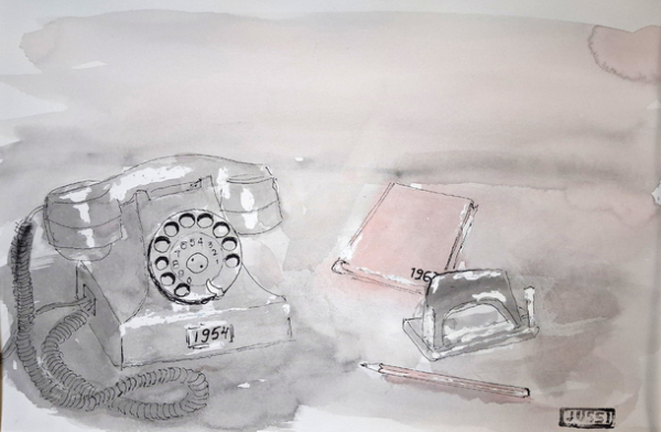Maalaus, jossa lankapuhelin, kynä sekä vihko.