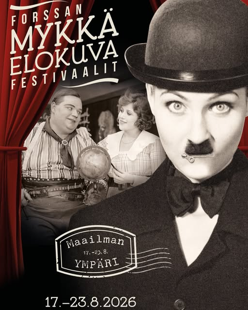 Mykkäelokuvafestivaalien mainosjuliste, jossa teatterin verhot sekä hahmoja mustavalkoisista elokuvista.
